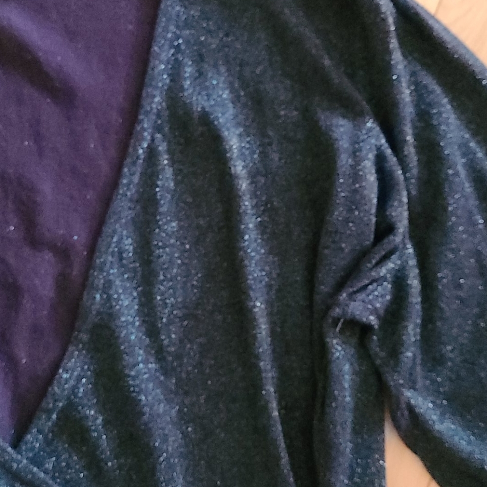 Calvin Klein thin sweater purple w/ blue sparkle - Picture 3 of 3